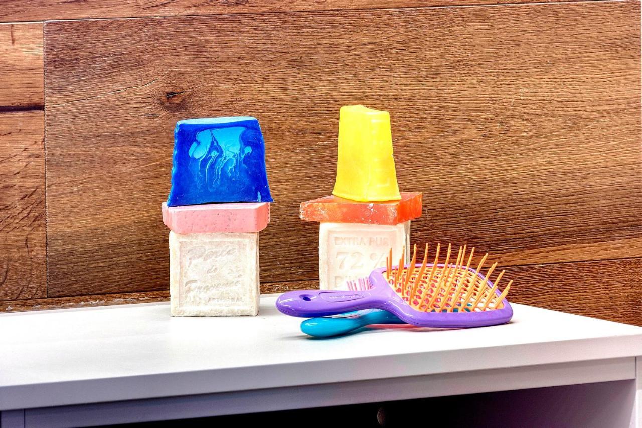 Pop Tower By Mamo Florenz